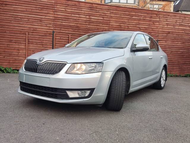 2013 Skoda Octavia 2.0 TDI CR Elegance 5dr DSG