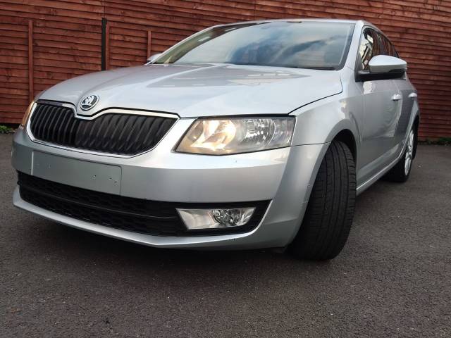 2013 Skoda Octavia 2.0 TDI CR Elegance 5dr DSG