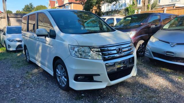 Honda Stepwagon 2.0 Spada MPV Petrol White