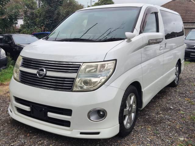 2009 Nissan Elgrand 2.5 8 seat