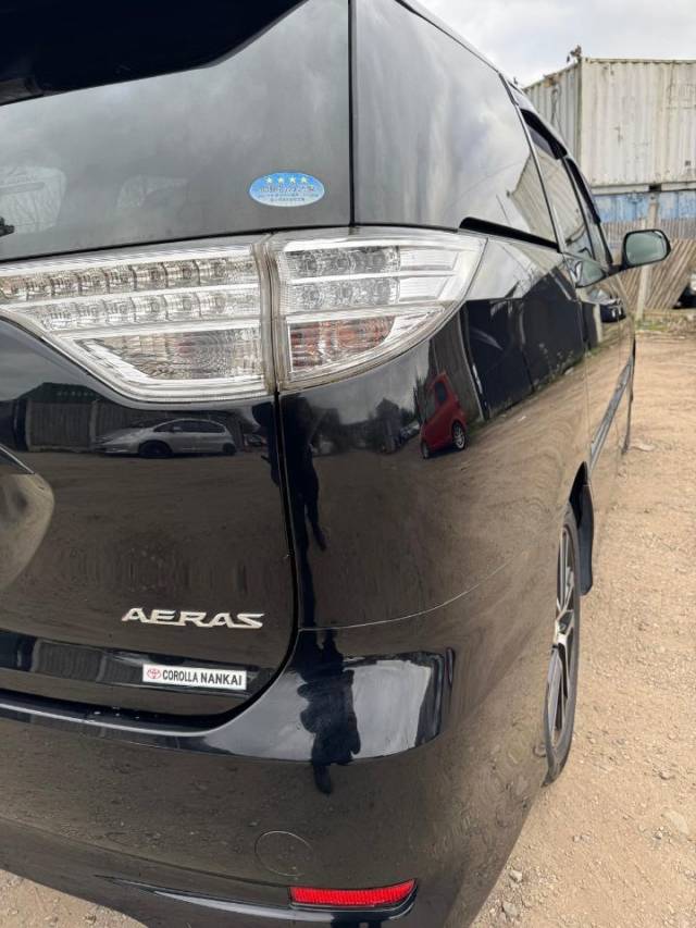 2012 Toyota Estima 2.4 Aeras